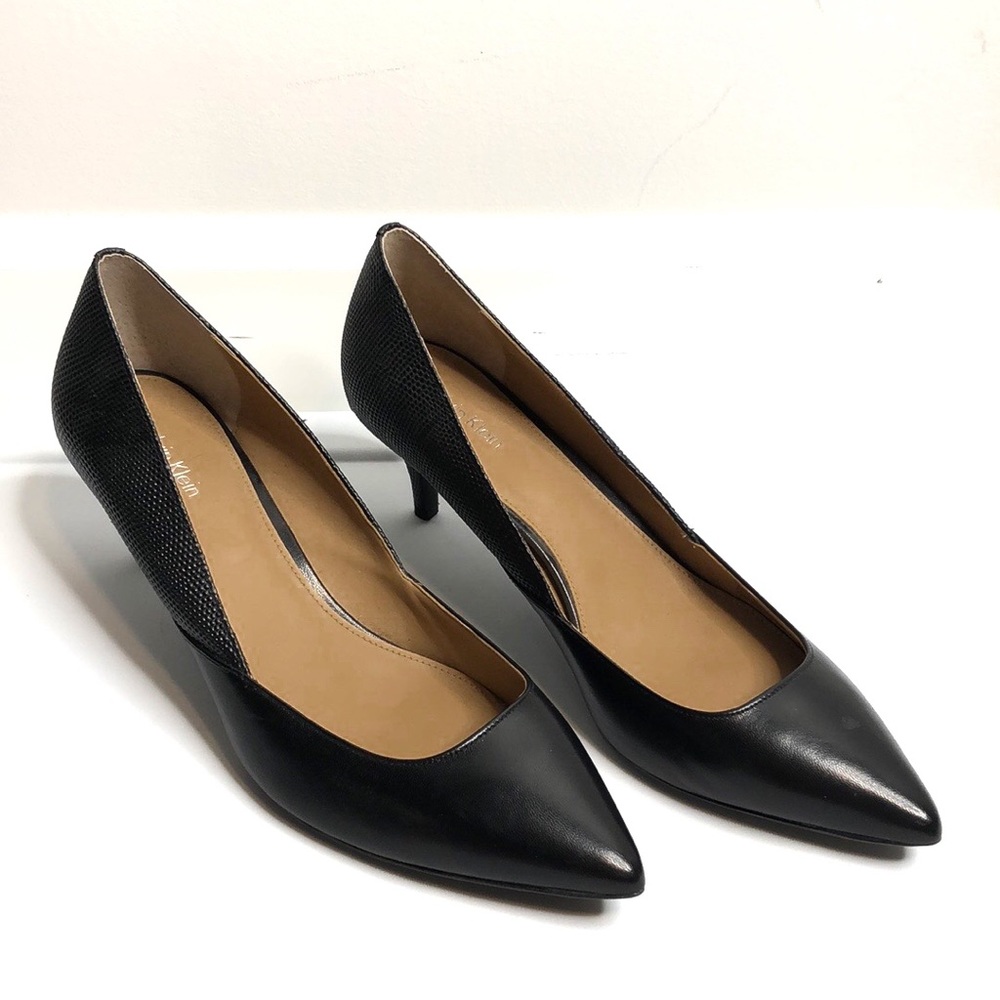 Calvin Klein Patna kitten embossed heel 9.5